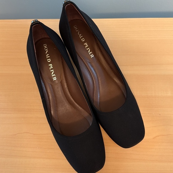 Donald Pliner Heels - Picture 5 of 8